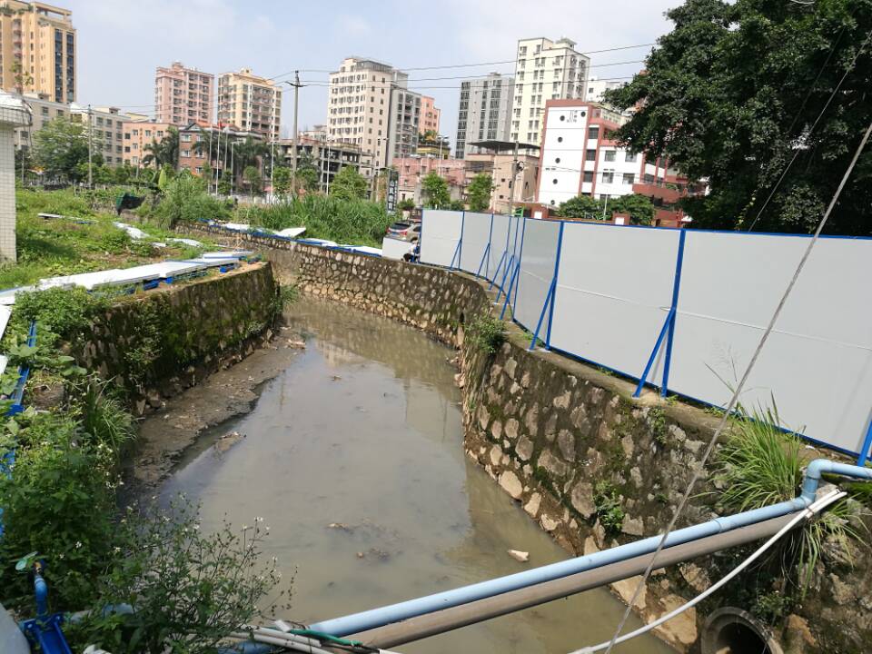 安裝活動圍墻現場(3).jpg