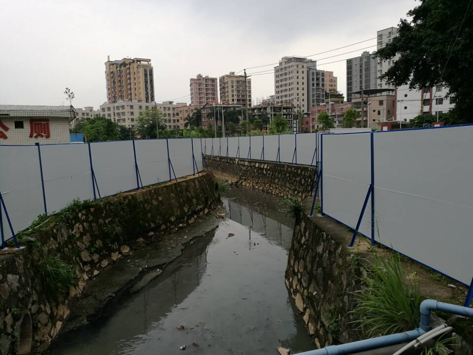 安裝活動圍墻現場(4).jpg